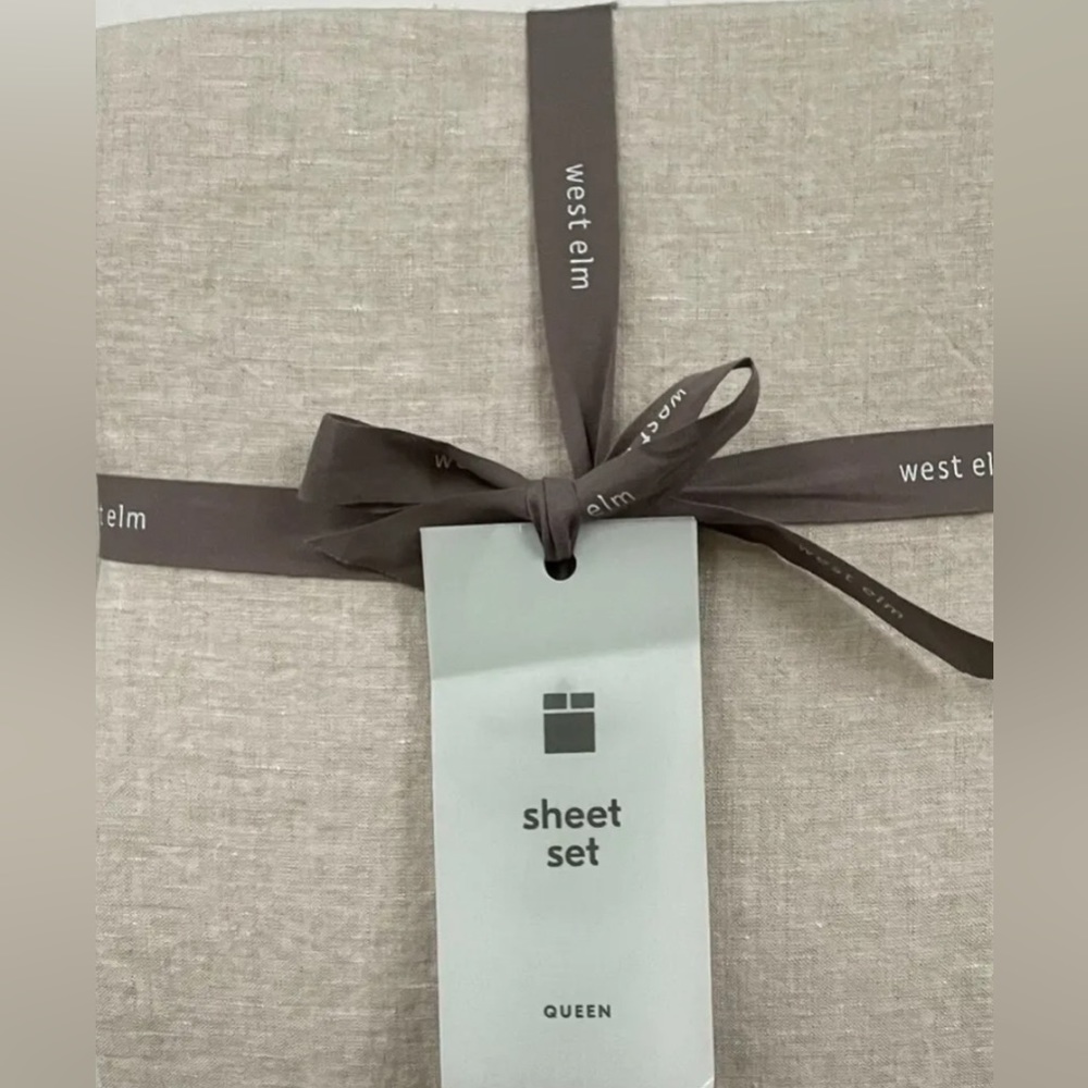West Elm EUROPEAN FLAX LINEN Sheet Set Queen SizeNatural Flax Brand New